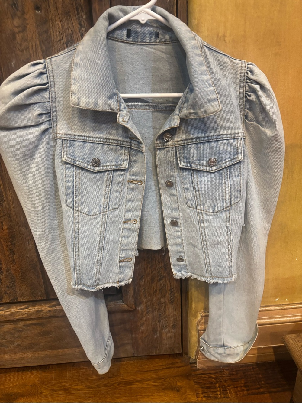 AKIRA Light Blue Cropped Puff Sleeve Denim Jacket